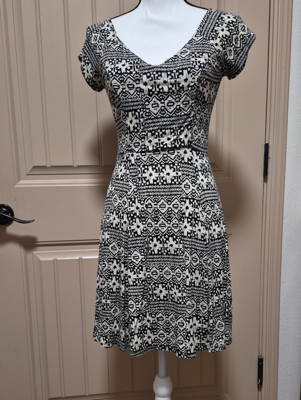 M Black & Cream V-Neck Soft Mini Dress Swim suit cover up